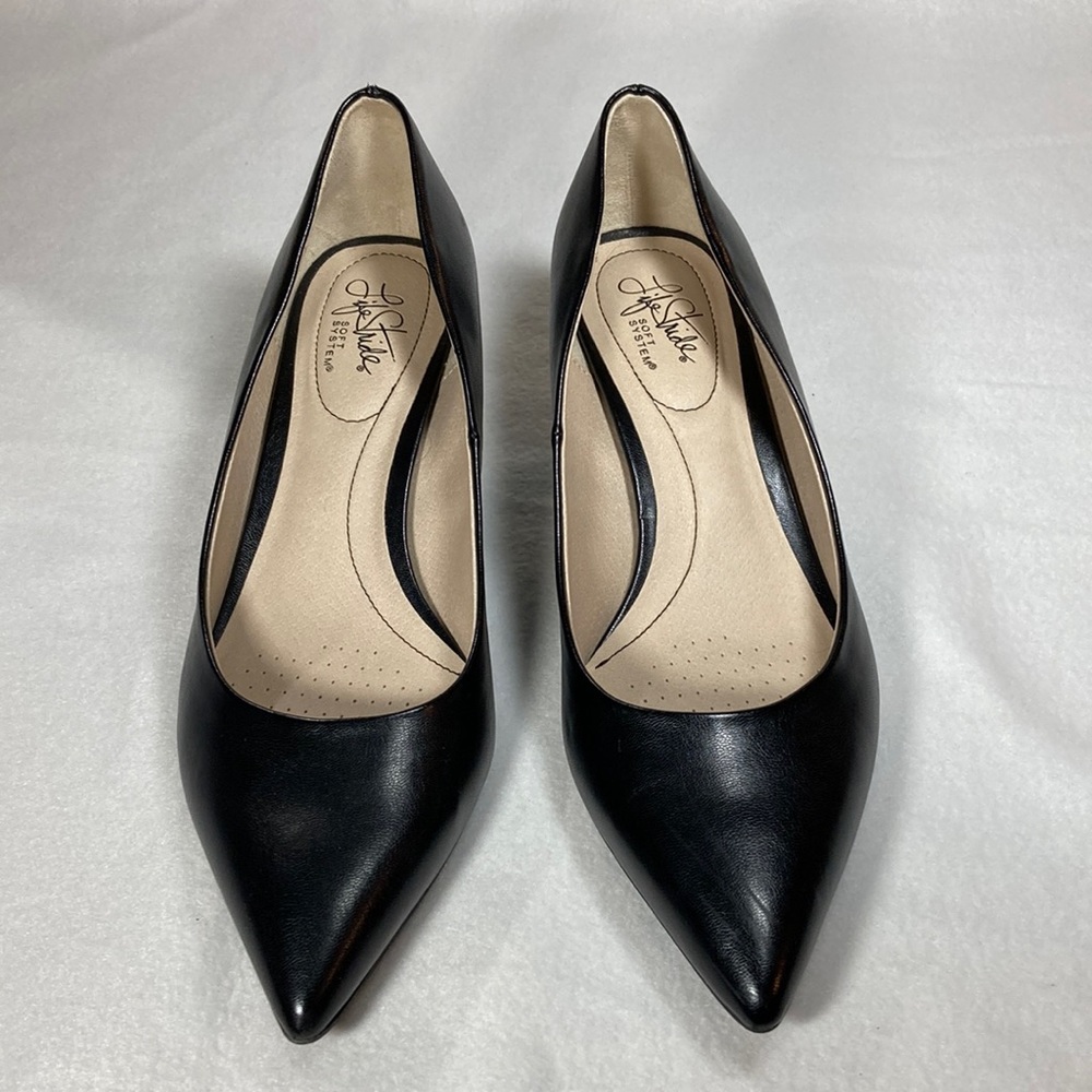 LifeStride Women's Pretty Pump